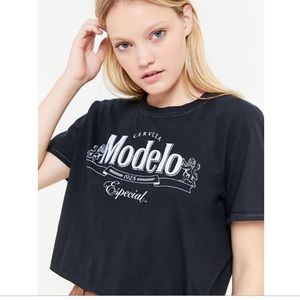 NWT Modelo crop T-shirt